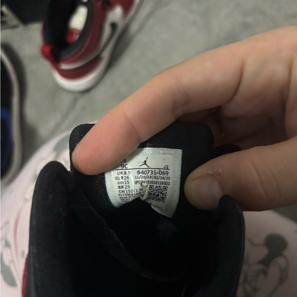 Jordan 1 Mid - Picture 2 of 6